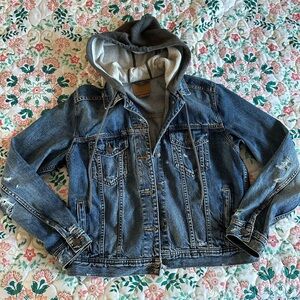 American Eagle Denim Jacket with Gray Hood Size Medium Perfect Condition